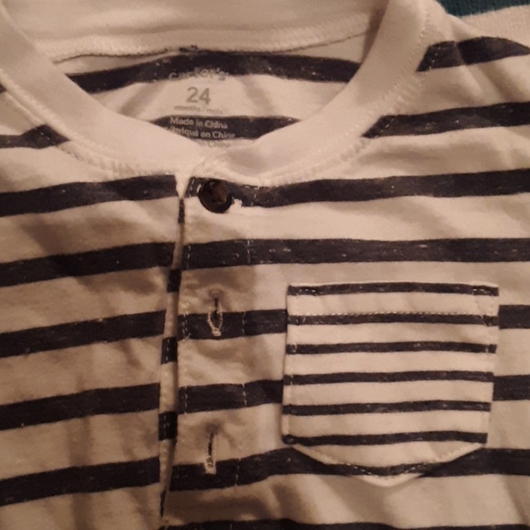 Lot of 3 boys 24 months onesies. - Picture 4 of 8